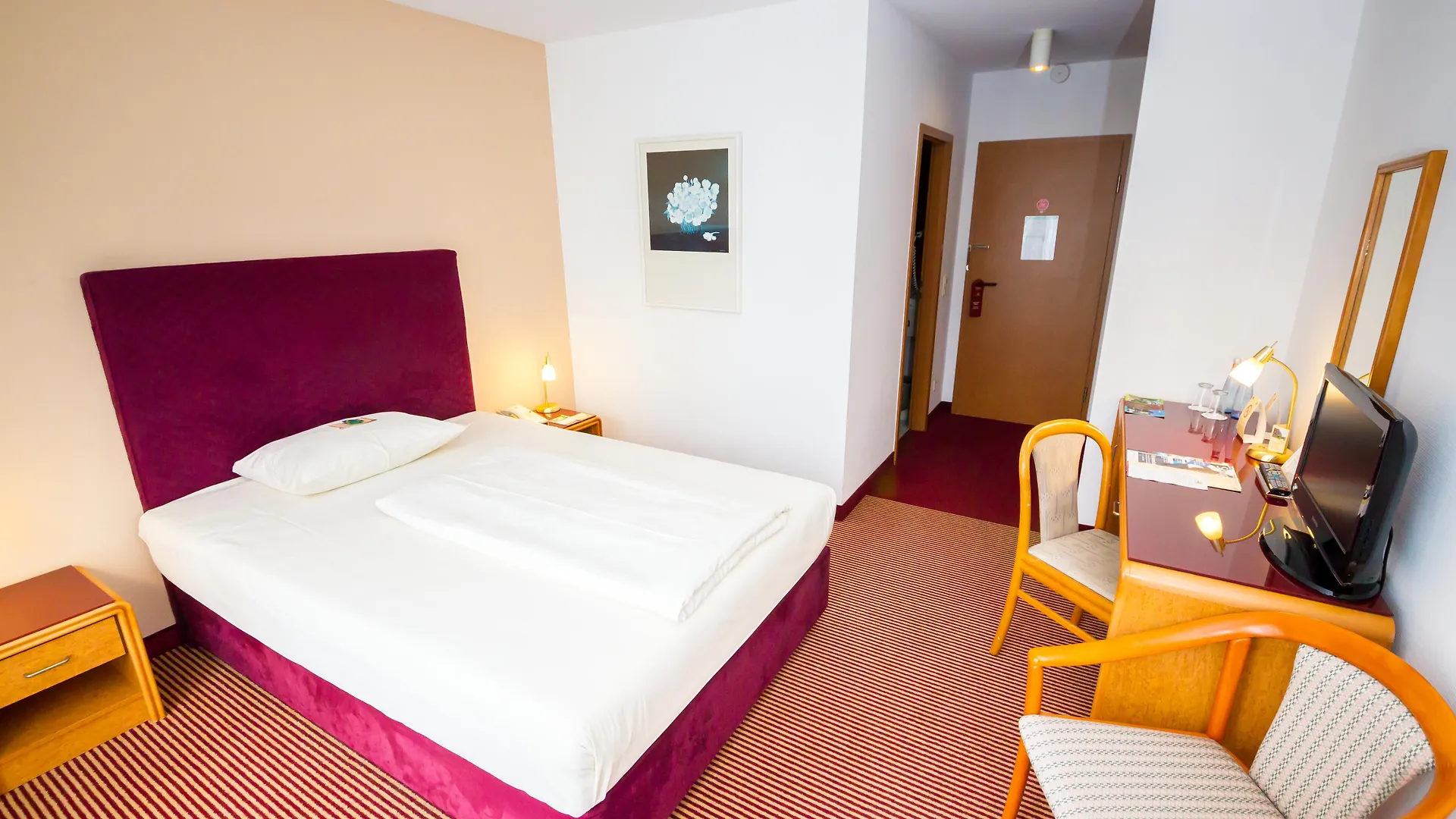 Hk Hotel Duesseldorf City 4*, Düsseldorf