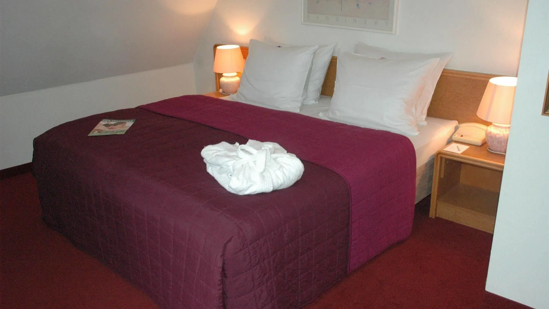 ****  Hk Hotel Duesseldorf City Niemcy